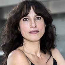 foto esther original 220x220